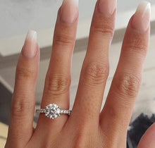 Load image into Gallery viewer, Manufacturer wholesale six claw silver gold ring Austria crystal zircon ring Christmas gift for women wedding jewelry rings