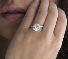 Load image into Gallery viewer, Manufacturer wholesale six claw silver gold ring Austria crystal zircon ring Christmas gift for women wedding jewelry rings